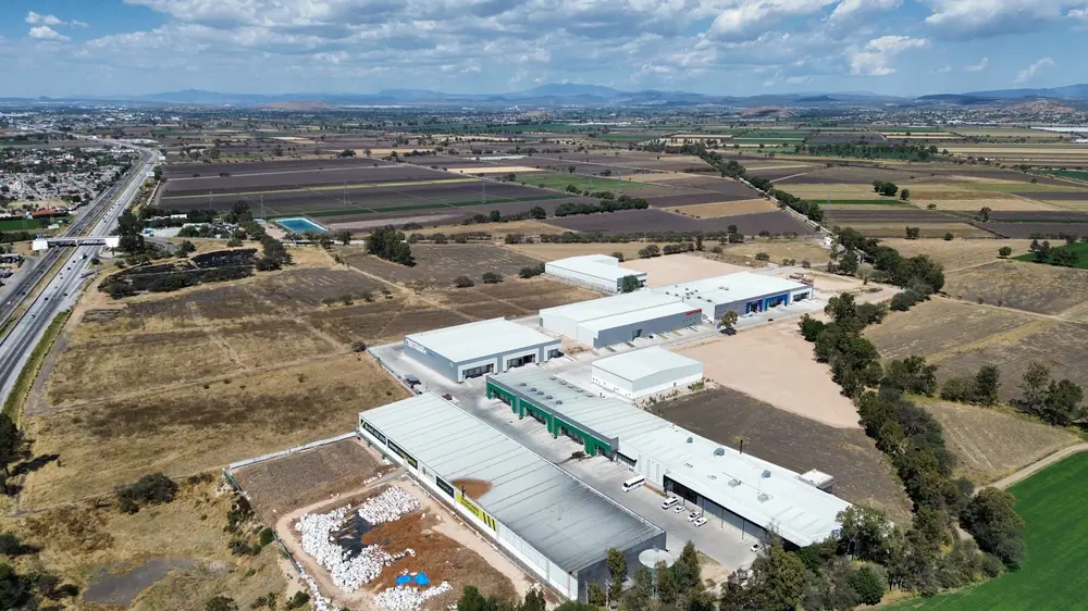 Vista aérea de Kyo Palmas Industrial Hub junto a la Carretera 57